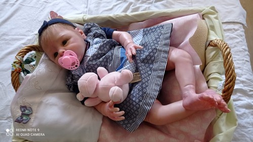 Bébé reborn réaliste lola - réaliste,